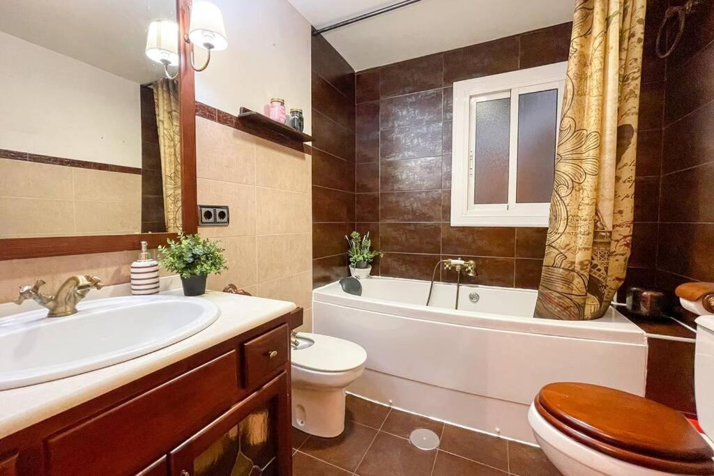 Coqueto Y Amplio Apartamento A 15 Min De La Playa アリカンテ エクステリア 写真